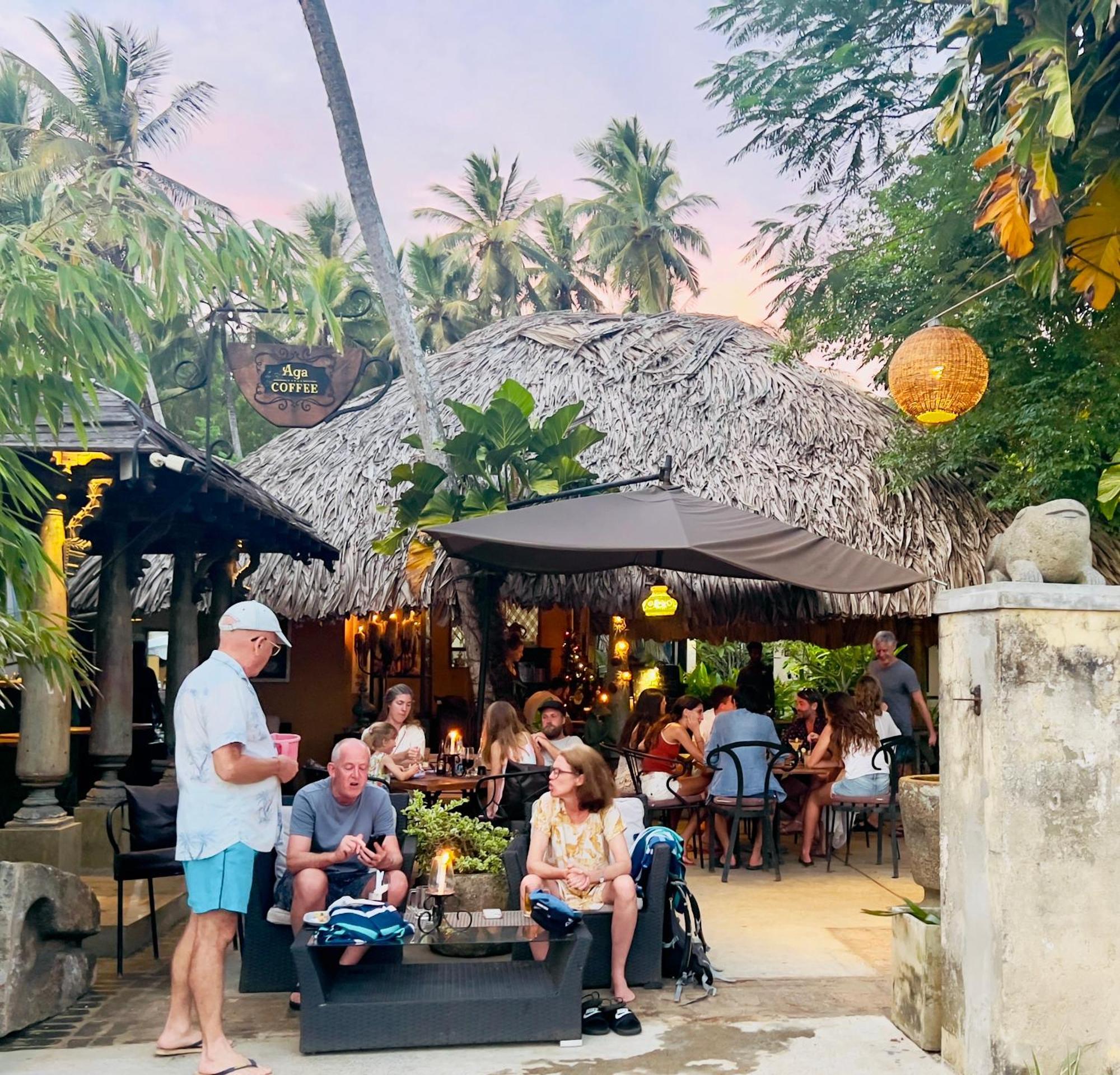 Aga Surf View Hotel Tangalle Kültér fotó