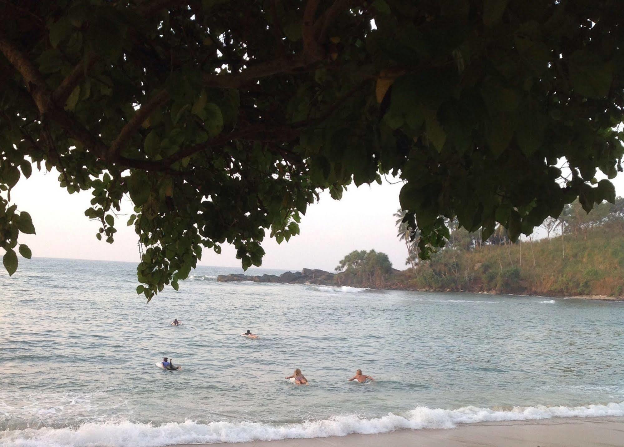 Aga Surf View Hotel Tangalle Kültér fotó