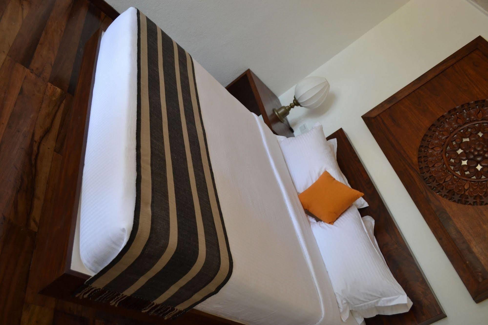 Aga Surf View Hotel Tangalle Kültér fotó